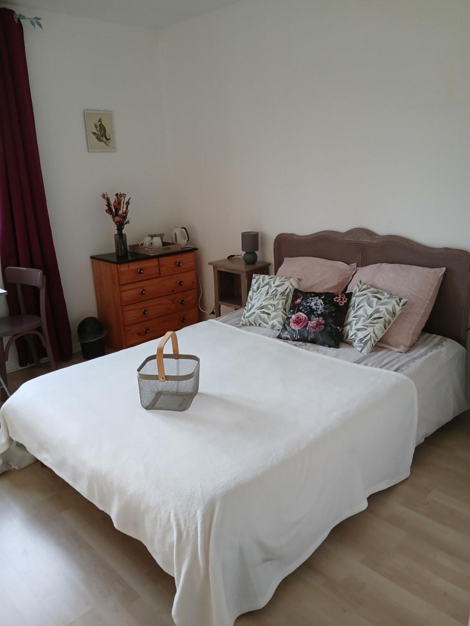 Bed and Breakfast Domaine Des Ifs Le Pin  Esterno foto